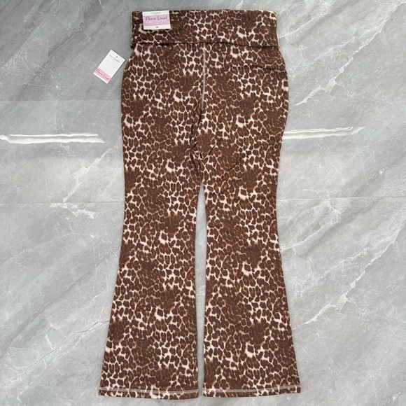 Women’s No Comment Plus Fleece Flare Leggings Foldover Waistband Leopard Size 1X - Picture 7 of 16